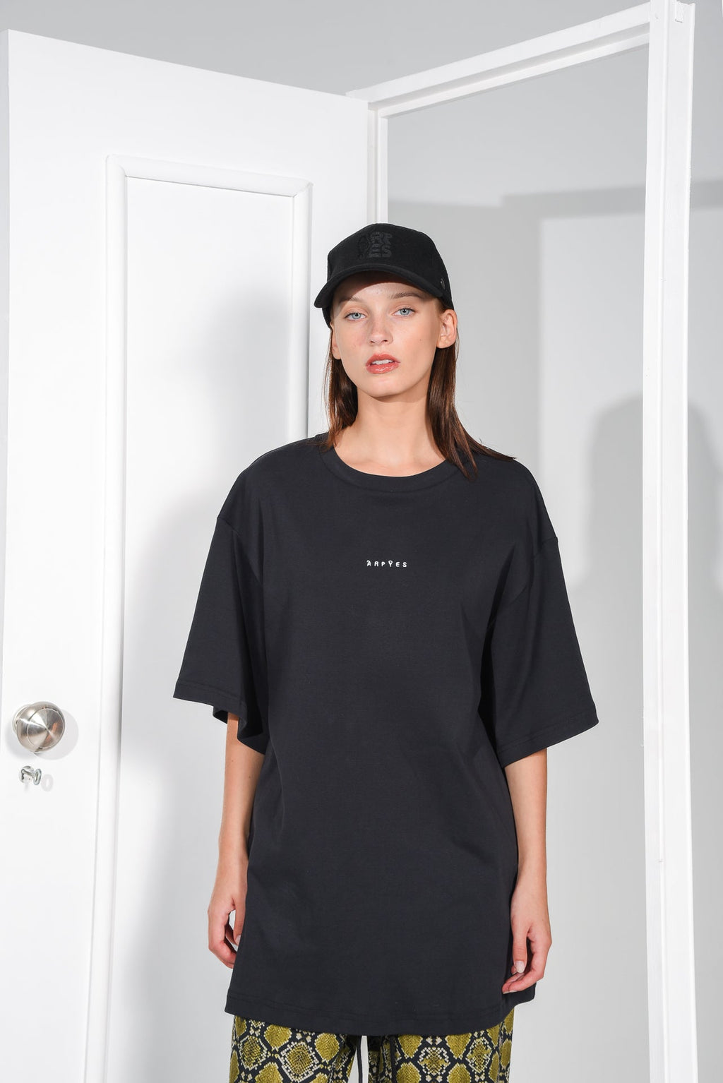 BUFFY OVERSIZED T-SHIRT BLACK