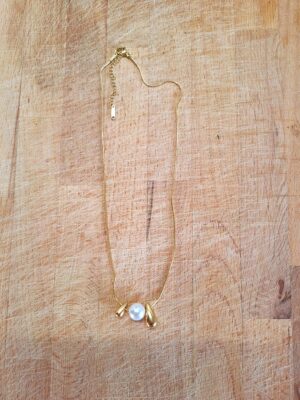 Necklace with Pearl & Gold Drops in Stainless Steel