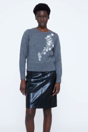 WILD PONY Grey knit sweater with white floral embroidery